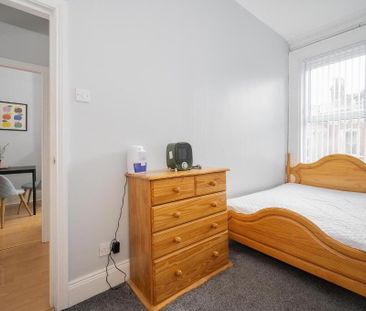 Flat 2, 5 Malone Avenue, Belfast, BT9 6EN - Photo 3