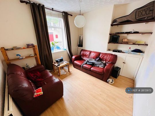 4 bedroom terraced house to rent - Photo 1