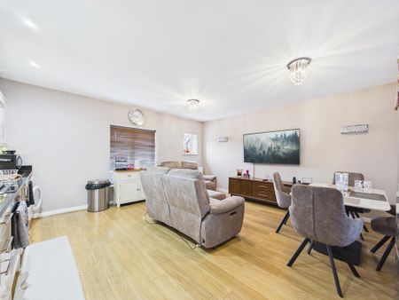 2 bedroom apartment to rent - Photo 2