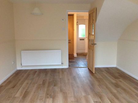 2 bedroom terraced house to rent - Photo 5