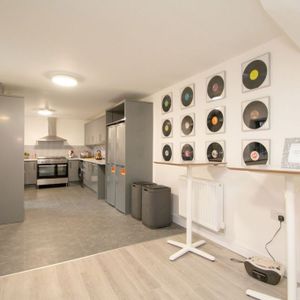 Room in a Shared House, Cotswold Street, L7 - Photo 3