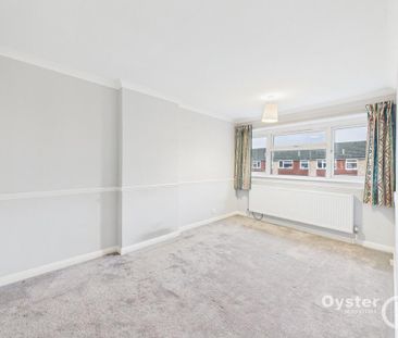 4 bedroom semi-detached house to rent - Photo 3