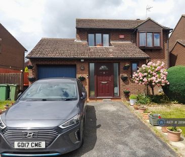 4 bedroom detached house to rent - Photo 2