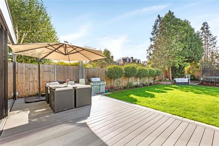 5 bedroom semi-detached house to rent - Photo 3