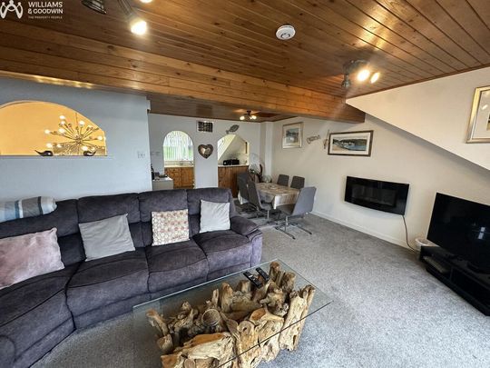 3 bedroom townhouse to rent - Photo 1