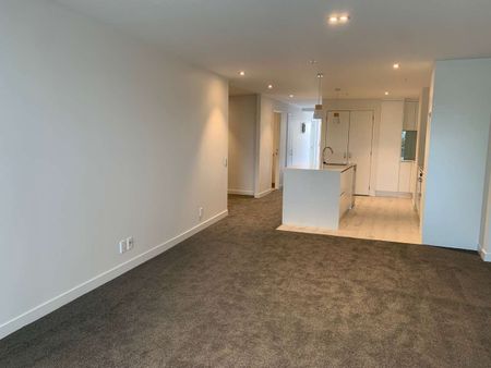 Immaculate Three Bedroom - Photo 4