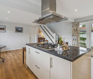 3 bedroom detached house to rent - Photo 6