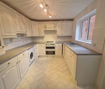 Masefield Way, Sketty, SA2 9FF, Swansea - Photo 4