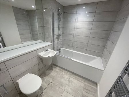 1 bedroom Flat To Rent - Photo 3