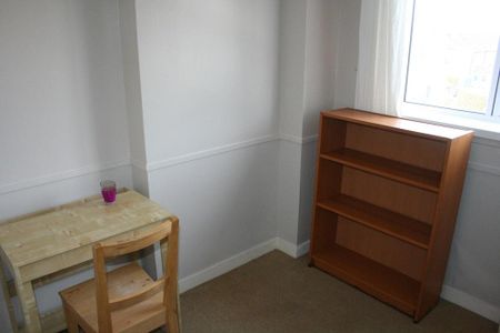 Trinity Court, Edinburgh, EH5 - Photo 4