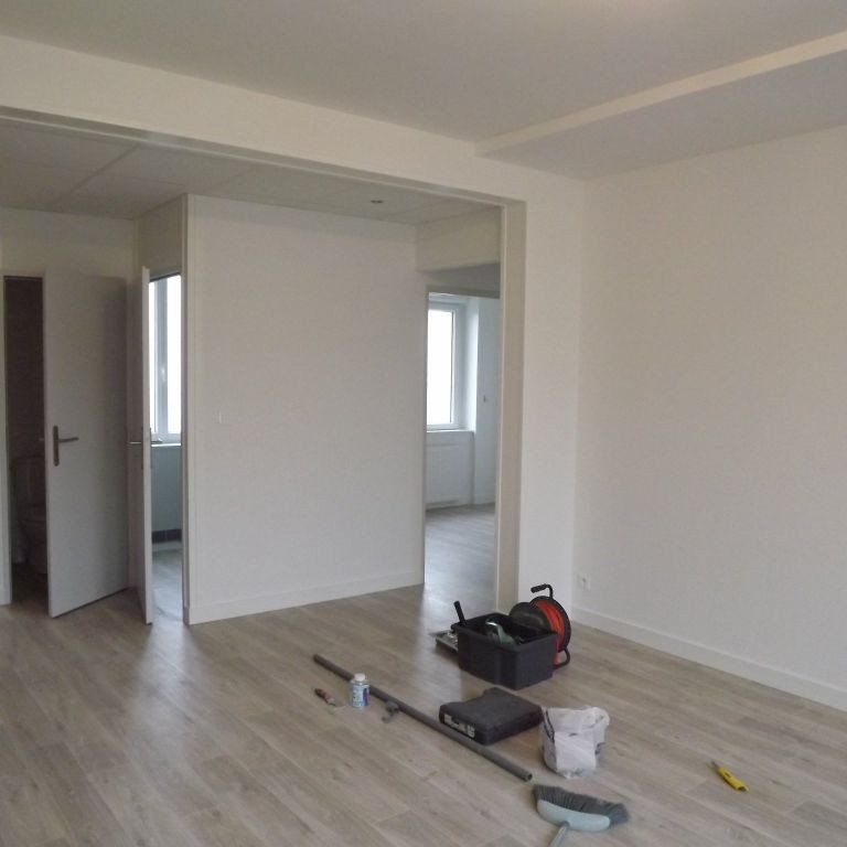 Type 3 de 55 m² AVENUE DE NANTES - Photo 1