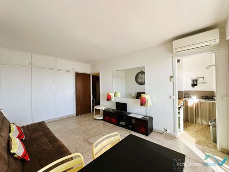 Studio pour 2 personnes avec vue mer panoramique, sur le port d'Hyères - Photo 3