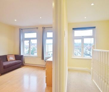 2 bedroom flat to rent - Photo 2