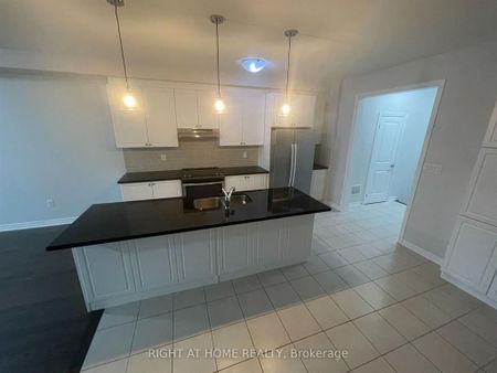 For Lease - 2051 Dale Road, Innisfil, Ontario - Photo 3