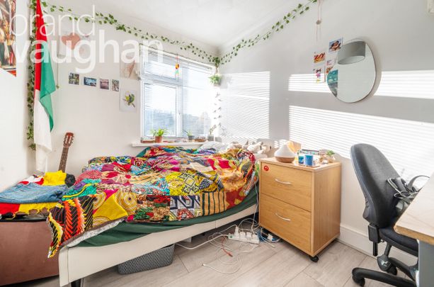 5 bedroom semi-detached house to rent - Photo 1