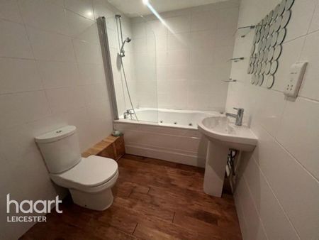 2 bedroom apartment to rent - Photo 4