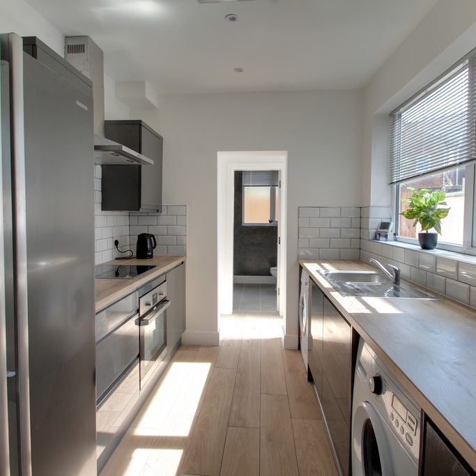 1 bed house share to rent in Knighton Lane, Leicester, LE2 - Photo 1