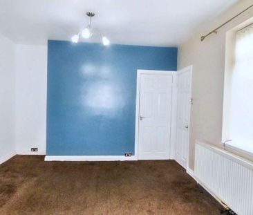 2 bed upper flat to rent in NE22 - Photo 5