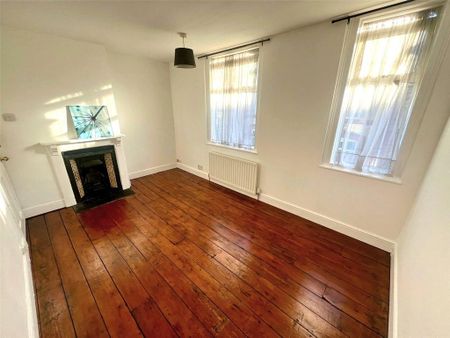 3 bedroom terraced house to rent - Photo 4