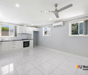 Modern 2 Bedroom Granny Flat in Padstow - Photo 3