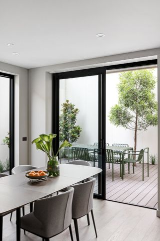 G2/4 Barenya Court, Kew VIC 3101 - Photo 4