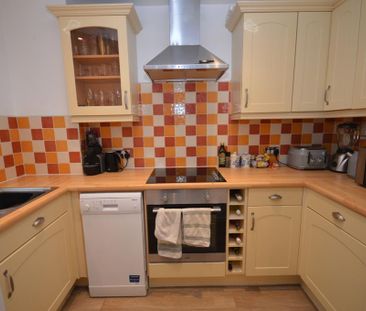 2 bedroom terraced house to rent - Photo 3