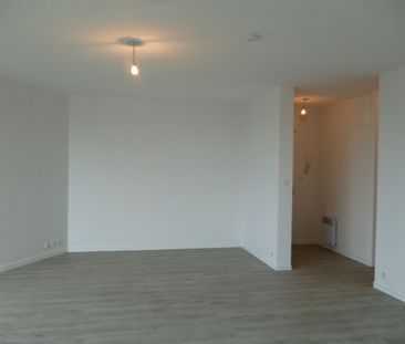 Location Appartement 3 pièces 73m² - Photo 2