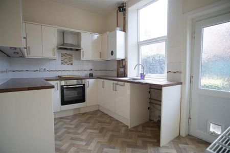 3 bedroom terraced house to rent - Photo 5