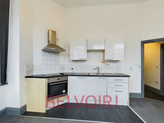 Flat to rent on - Photo 1