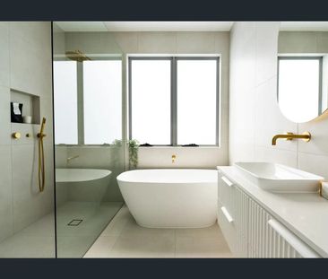 Simply Stunning Luxury Duplex - Photo 5