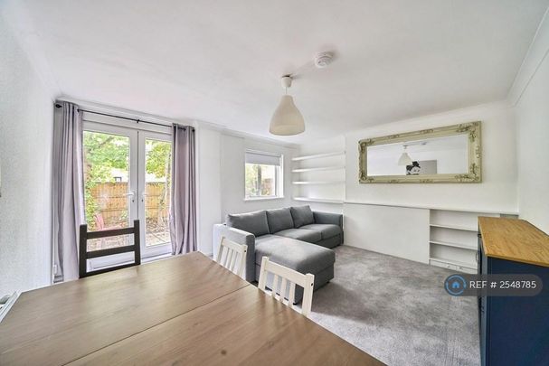 4 bedroom maisonette to rent - Photo 1