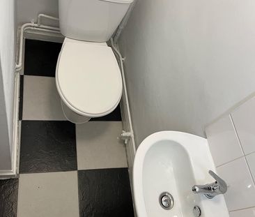 4 Bed Terraced House, Bracknell Close, N22 - Photo 6