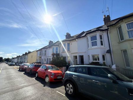 3 bedroom terraced house to rent - Photo 3