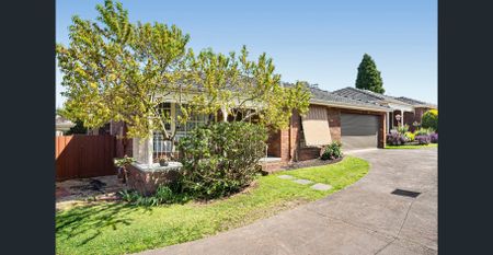 Modern Comfort & Convenience in Central Mitcham! - Photo 2