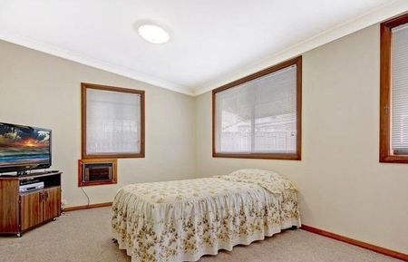 3 Bedroom Home! - Photo 3