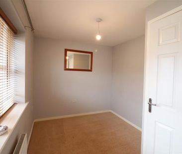 Ridefort Close, Tile Hill, Coventry, CV4 9YH - Photo 2