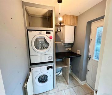 4 bedroom detached house to rent - Photo 3