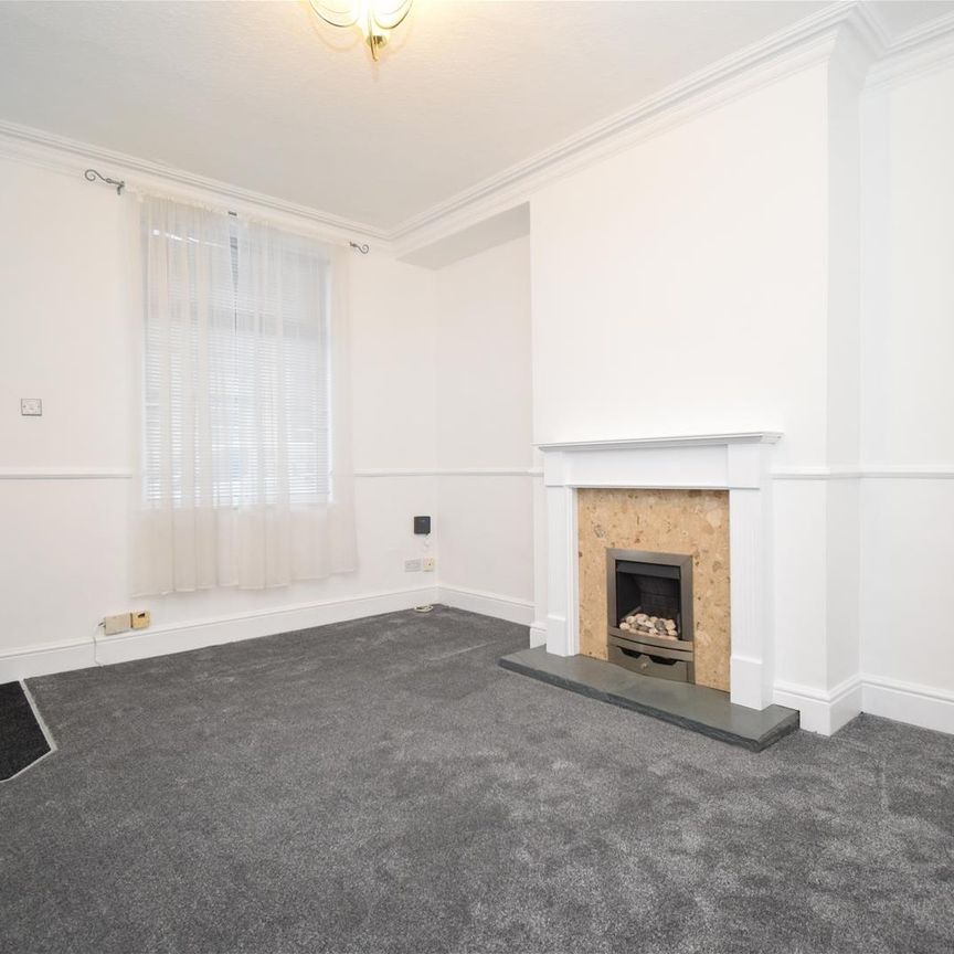 West Street, Wakefield, West Yorkshire - Photo 1