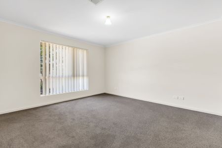 4 Bedroom family home in Blakeview - Photo 4