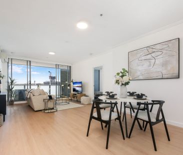Stylish Two-Bedroom Apartment with City Views in the Heart of Parra... - Photo 4