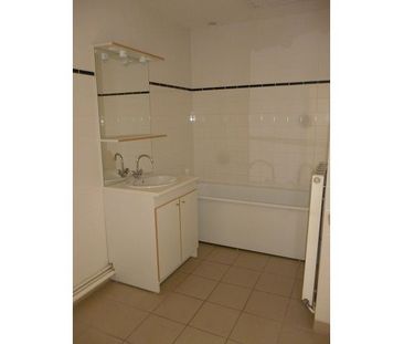 Location Appartement 2 pièces 49m² CAMBRAI 59400 - Photo 2