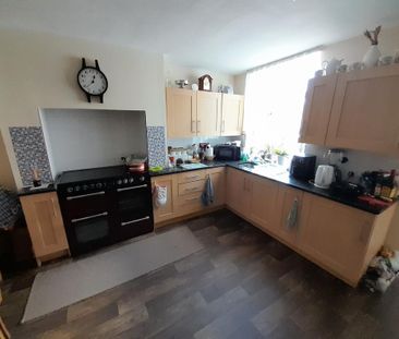 1 bedroom in a house share to rent - Photo 6