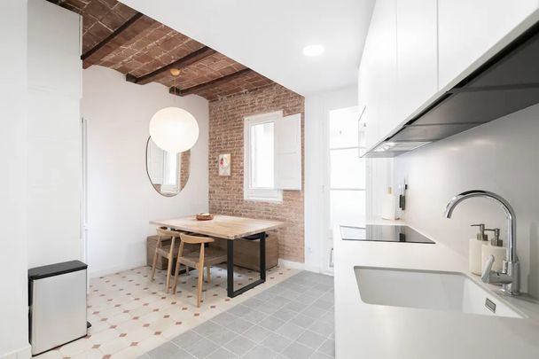 Carrer de Ribes, Barcelona, Catalonia 08013 - Photo 1