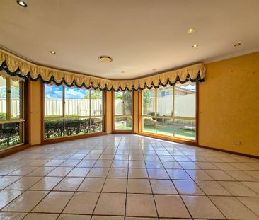 Relaxed Family Living with Pool in a Peaceful Mount Annan Pocket - Photo 3