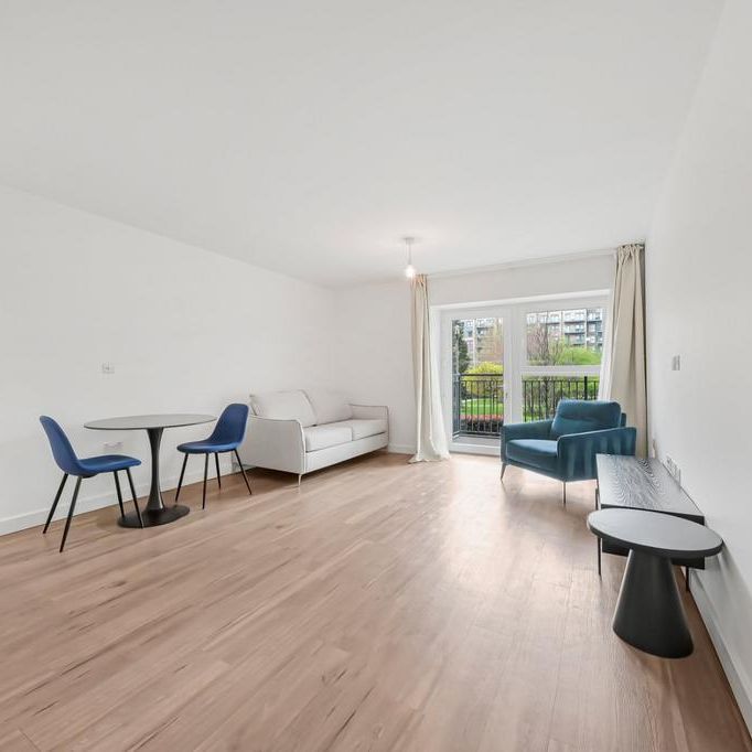 Studio to rent - Photo 1