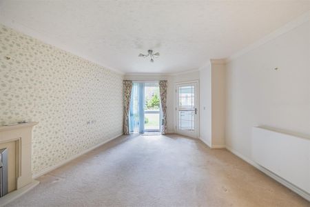 Nicholls Lodge, Bishop’s Stortford - Photo 2