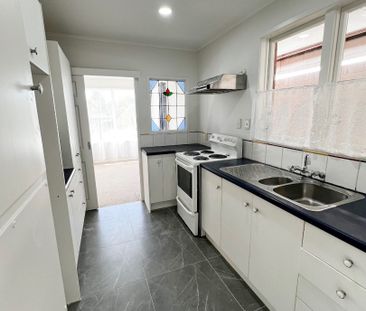 Hillcrest - 3 Bedroom House - Photo 2