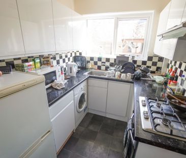 4 Bedroom House To Rent in Ensbury Park - £1,860 pcm Tenancy Info - Photo 6