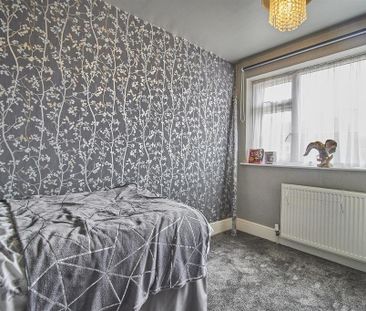 2 bedroom end of terrace house to rent - Photo 4