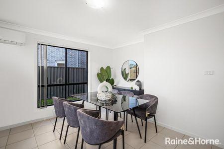 Spacious Family Home in Box Hill - Photo 5